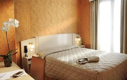 Hotel Elysees Opera Parigi